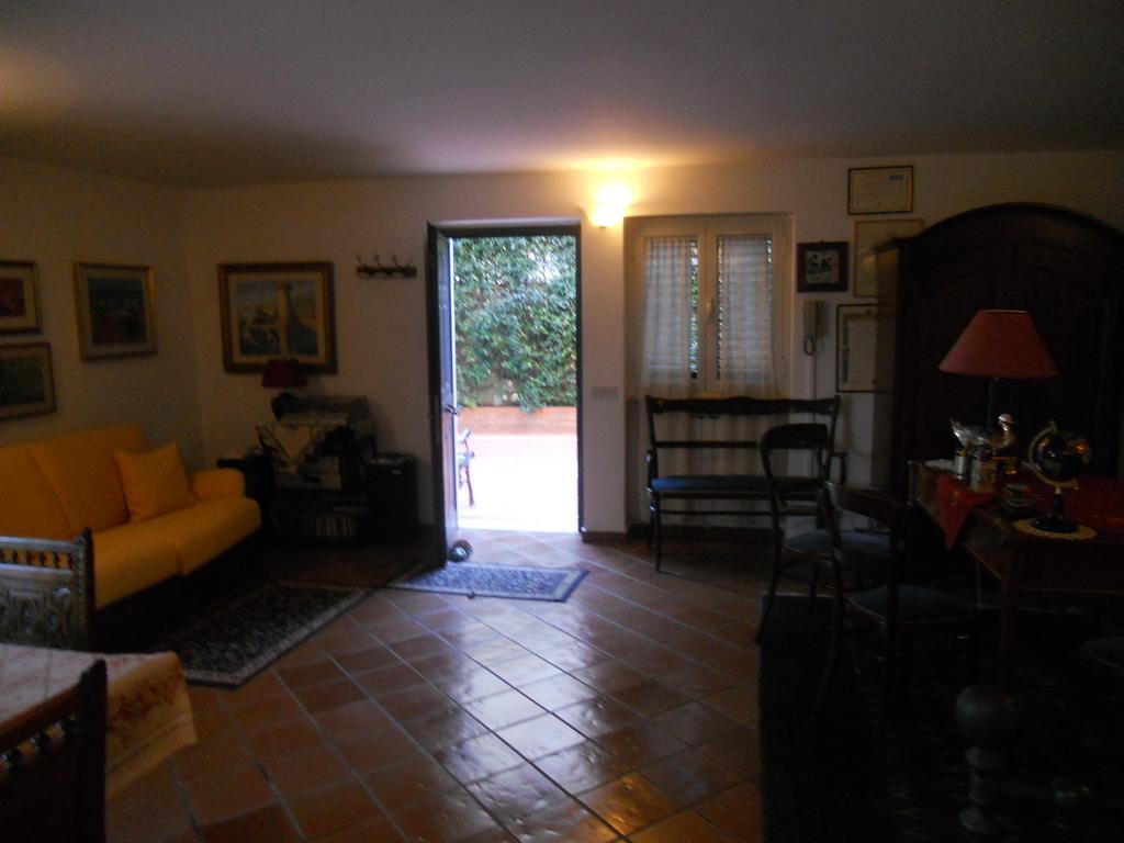 Villa Eleonora Formia Exterior photo