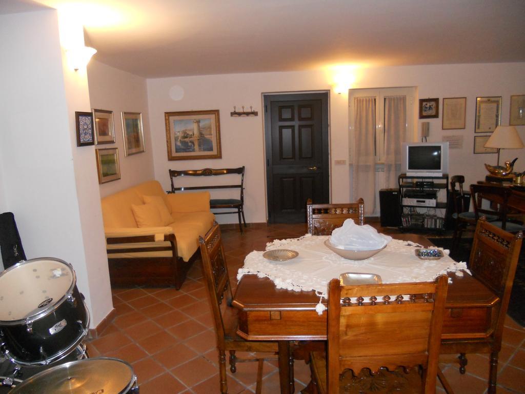 Villa Eleonora Formia Exterior photo